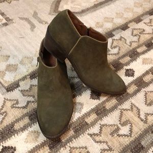 Lucky Brand bootie, olive suede, 8.5, NWOT